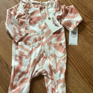 Jessica Simpson Baby Pink and White Outfit